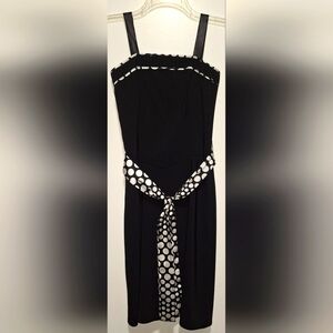 CHIC BLACK AND WHITE STRAPLESS MIDI DRESS WITH POLKA DOT DESIGN AND BELT. NWOT